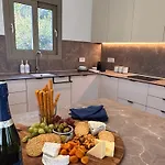 Paradisio Villa Efl