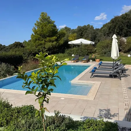 Paradisio Villa *